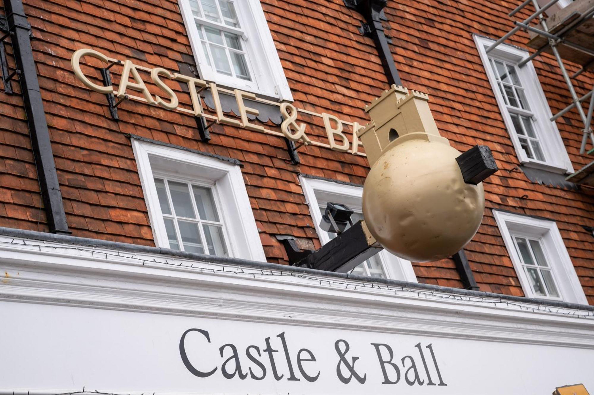 Castle And Ball By Greene King Inns Marlborough Luaran gambar